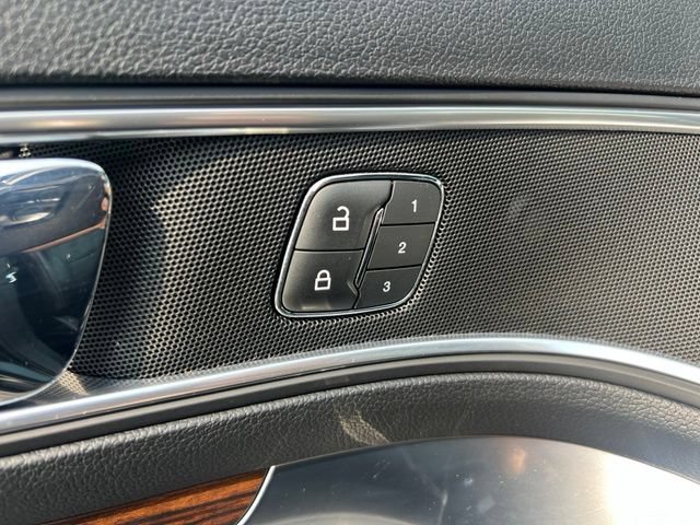 Certified 2018 Ford Explorer Limited w/ Equipment Group 301A AWD/4WD image 8