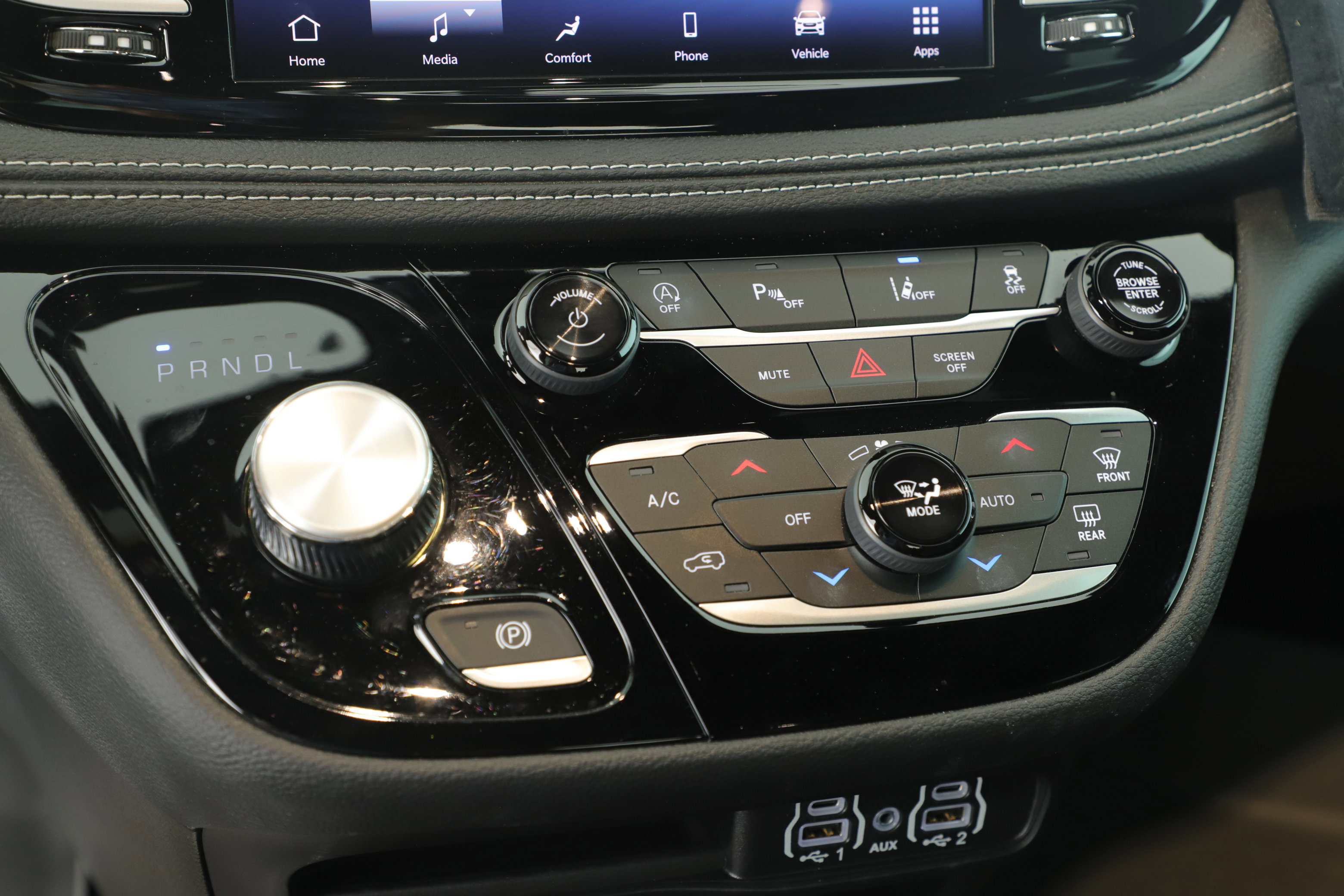 Used 2025 Chrysler Pacifica Select image 20