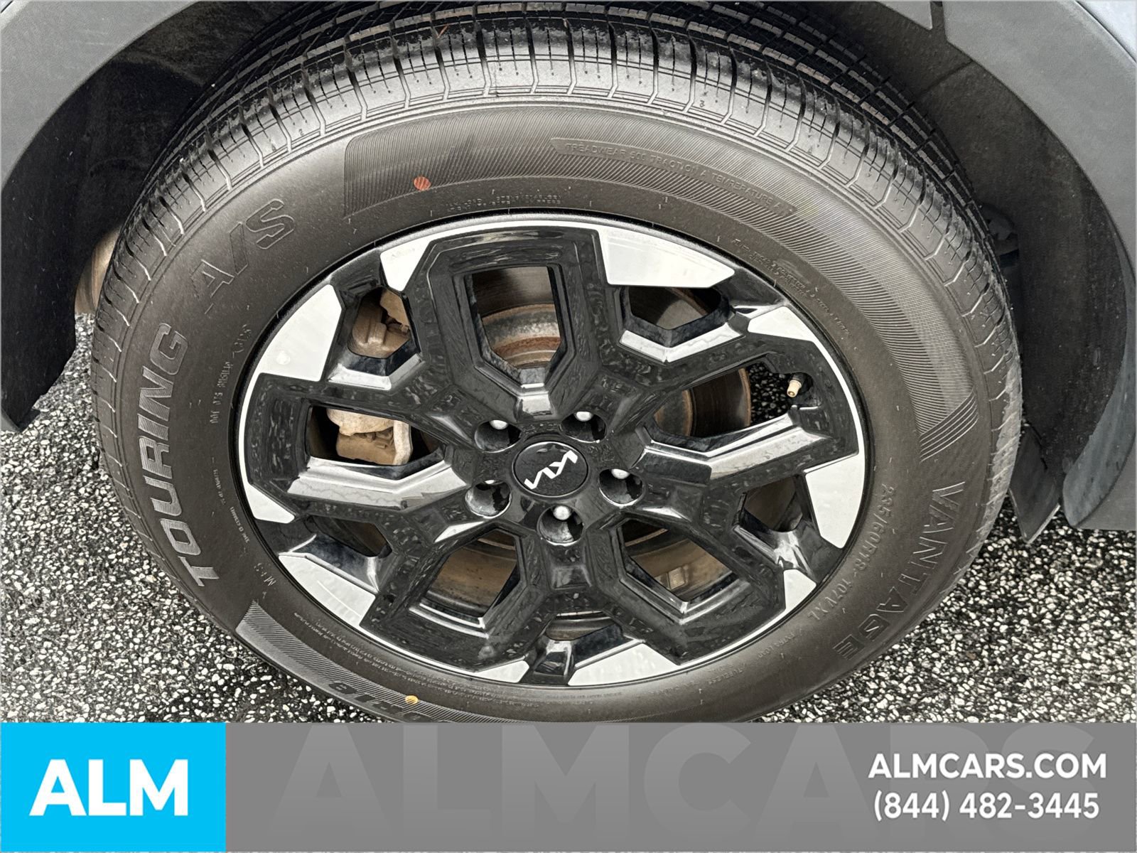 Used 2024 Kia Sorento S image 23