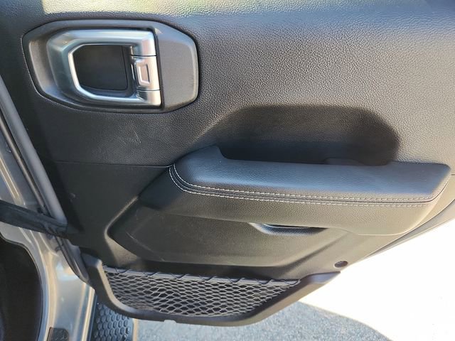 Used 2021 Jeep Wrangler Unlimited Sahara w/ Cold Weather Group AWD/4WD image 30