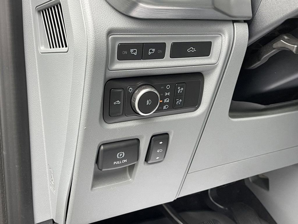 Certified 2022 Ford F150 Lariat image 25