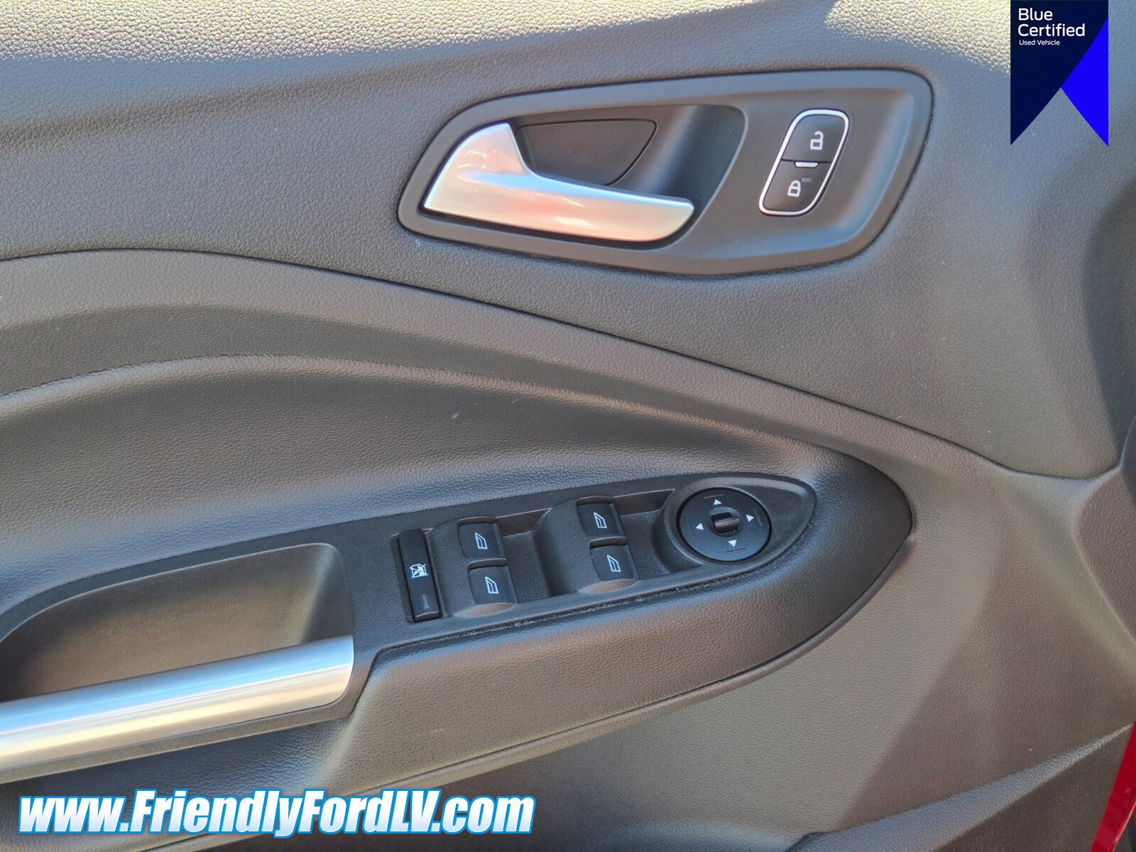 Certified 2018 Ford Escape SEL w/ Ford Safe & Smart Package FWD image 18
