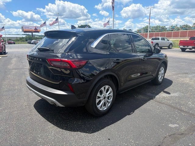 Certified 2024 Ford Escape Active FWD image 3