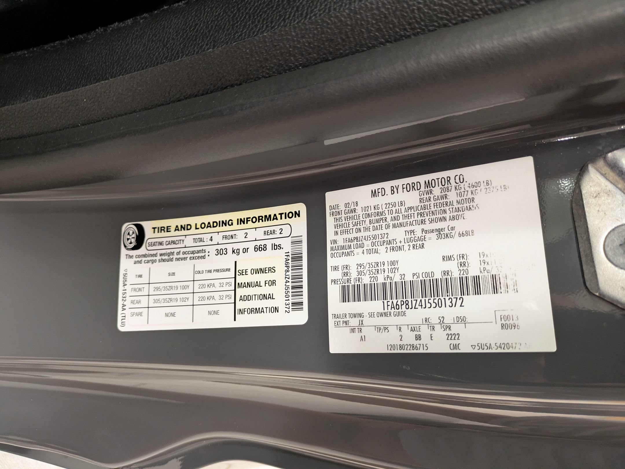 Certified 2018 Ford Mustang Shelby GT350 w/ Electronics Package RWD image 38