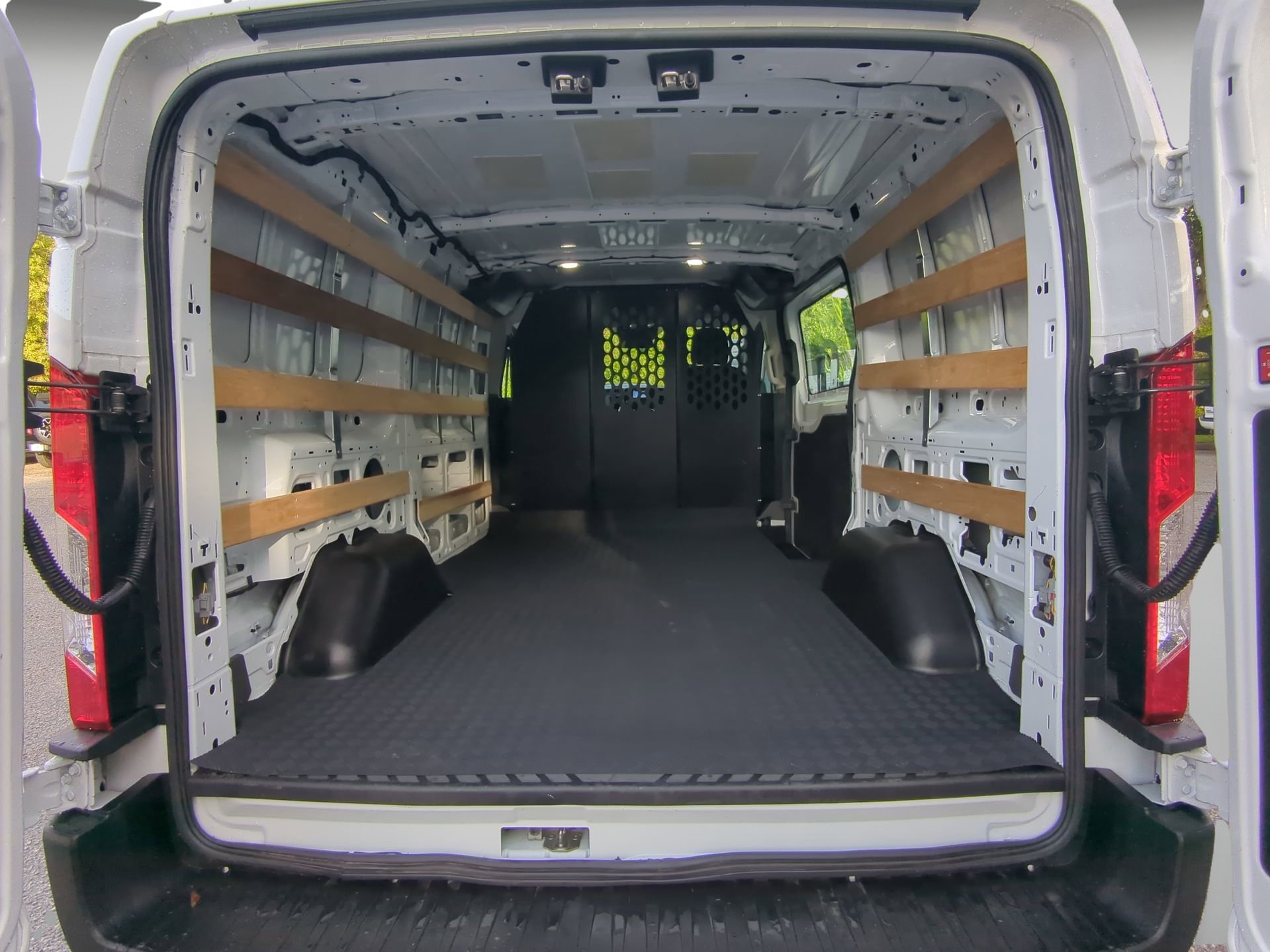 Certified 2025 Ford Transit 250 Low Roof w/ Exterior Upgrade Package RWD image 46