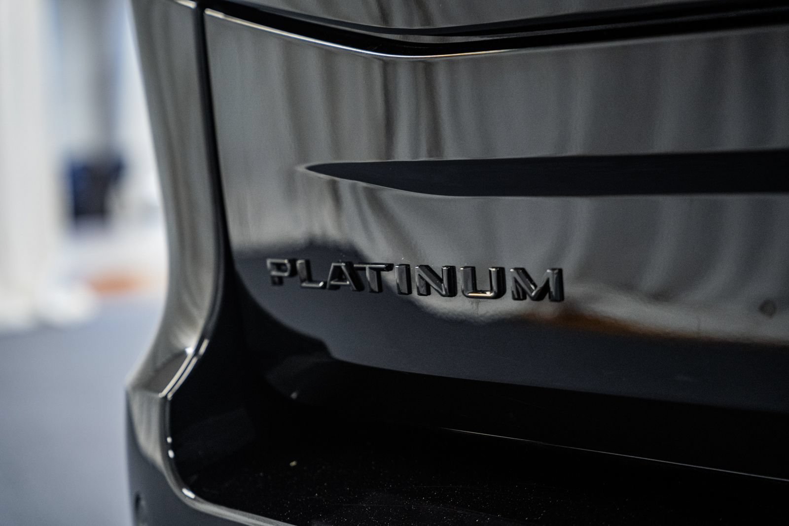 Certified 2025 Ford Expedition Max Platinum w/ Stealth Appearance Package AWD/4WD image 9