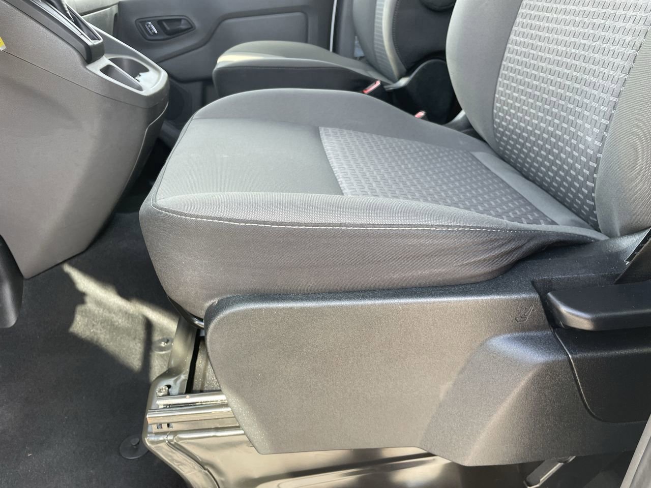 Certified 2024 Ford Transit 350 XLT image 26