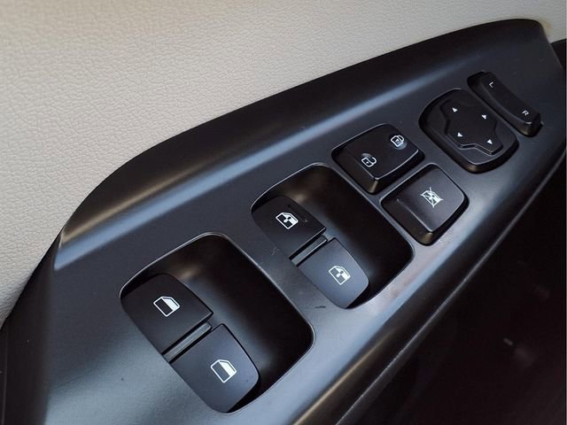 Used 2023 Hyundai Kona SEL image 21