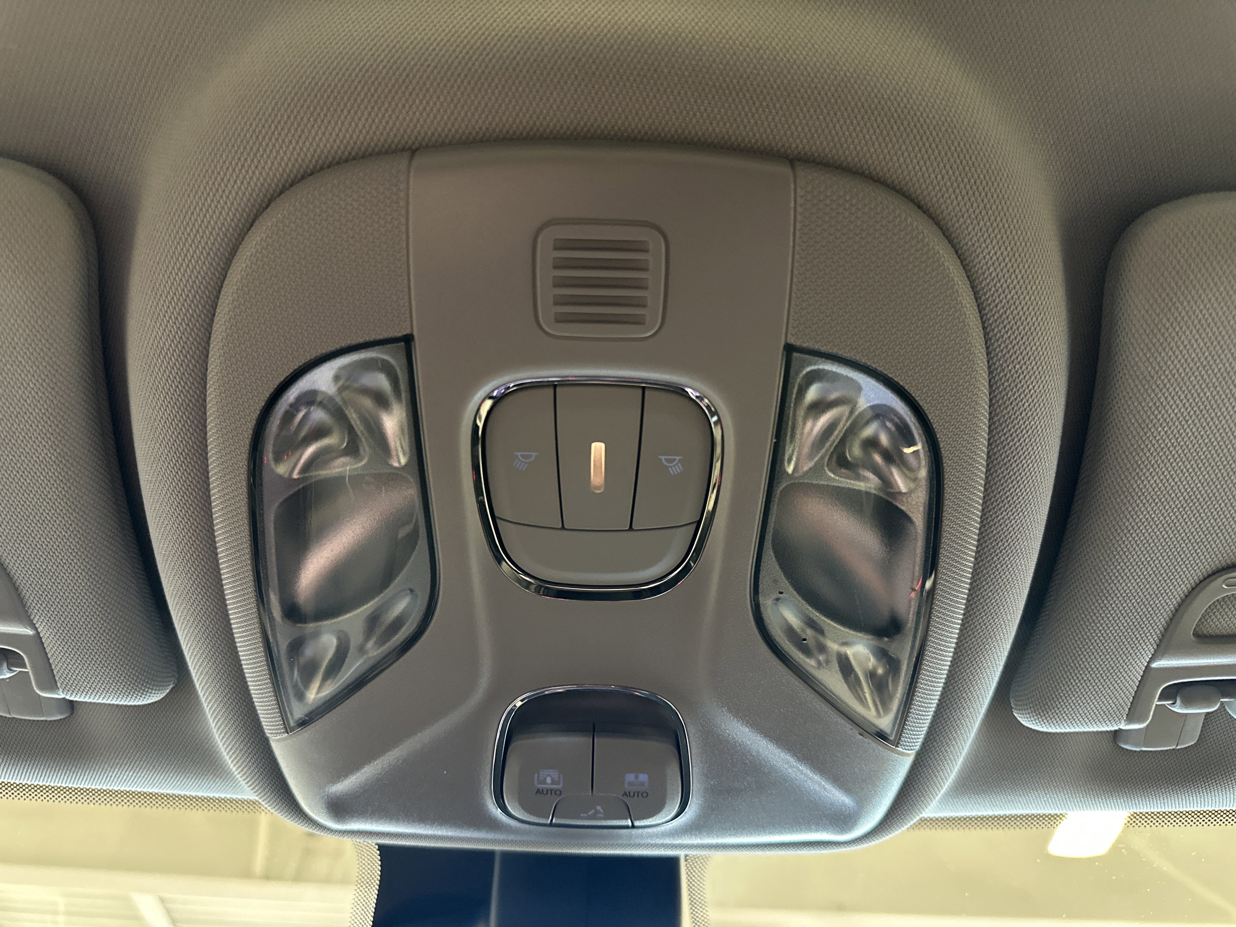 Used 2022 Jeep Compass Latitude w/ Sun and Sound Group image 38