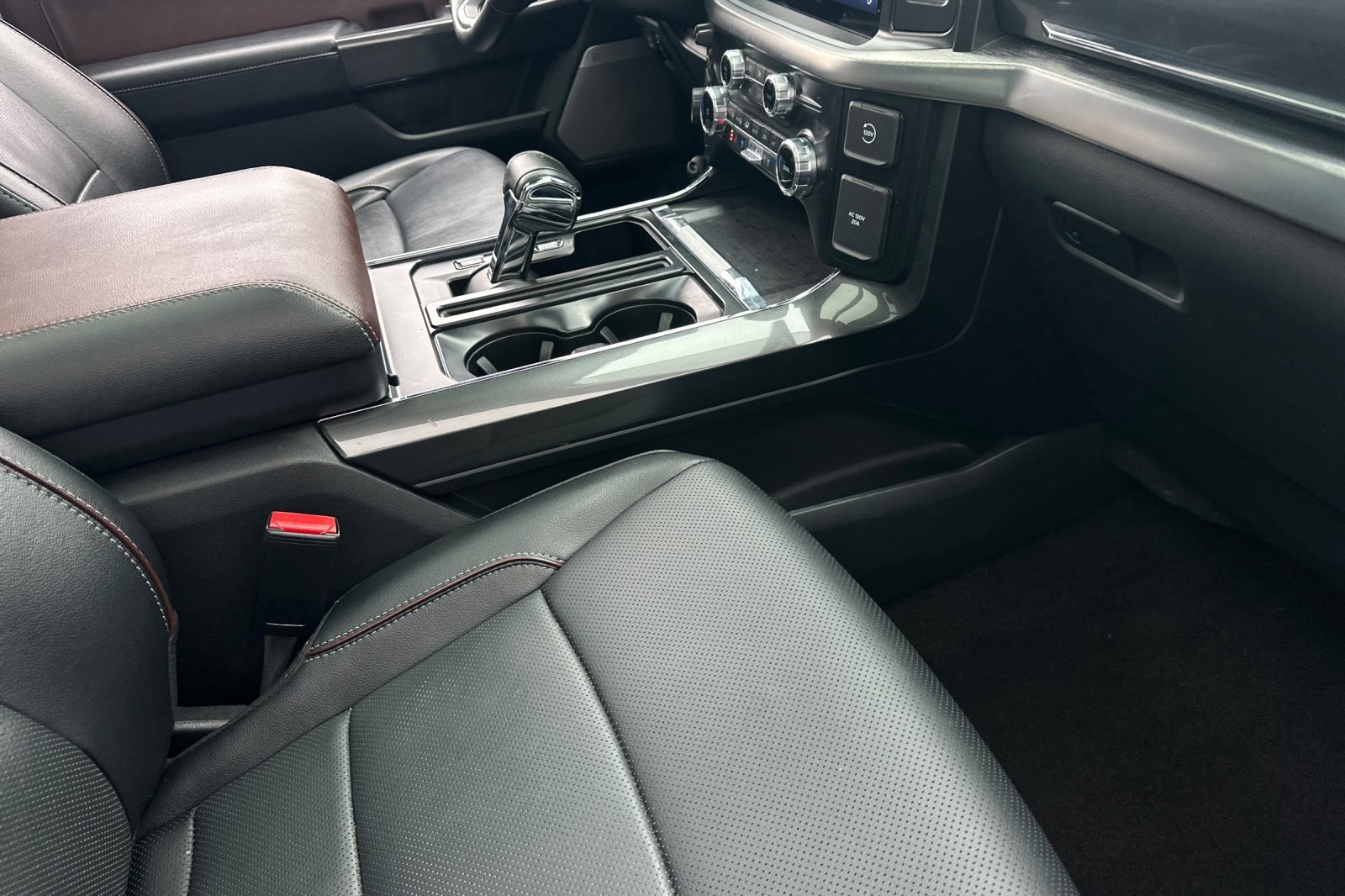 Certified 2023 Ford F150 Lariat w/ Max Trailer Tow Package image 16