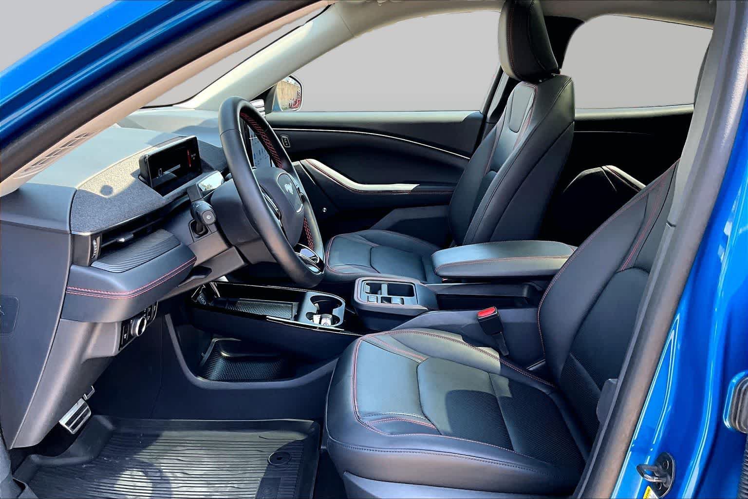 Certified 2025 Ford Mustang Mach-E Premium w/ Sport Appearance Package AWD/4WD image 7