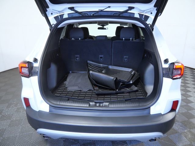 Certified 2025 Ford Escape Active w/ Cold Weather Package AWD/4WD image 9