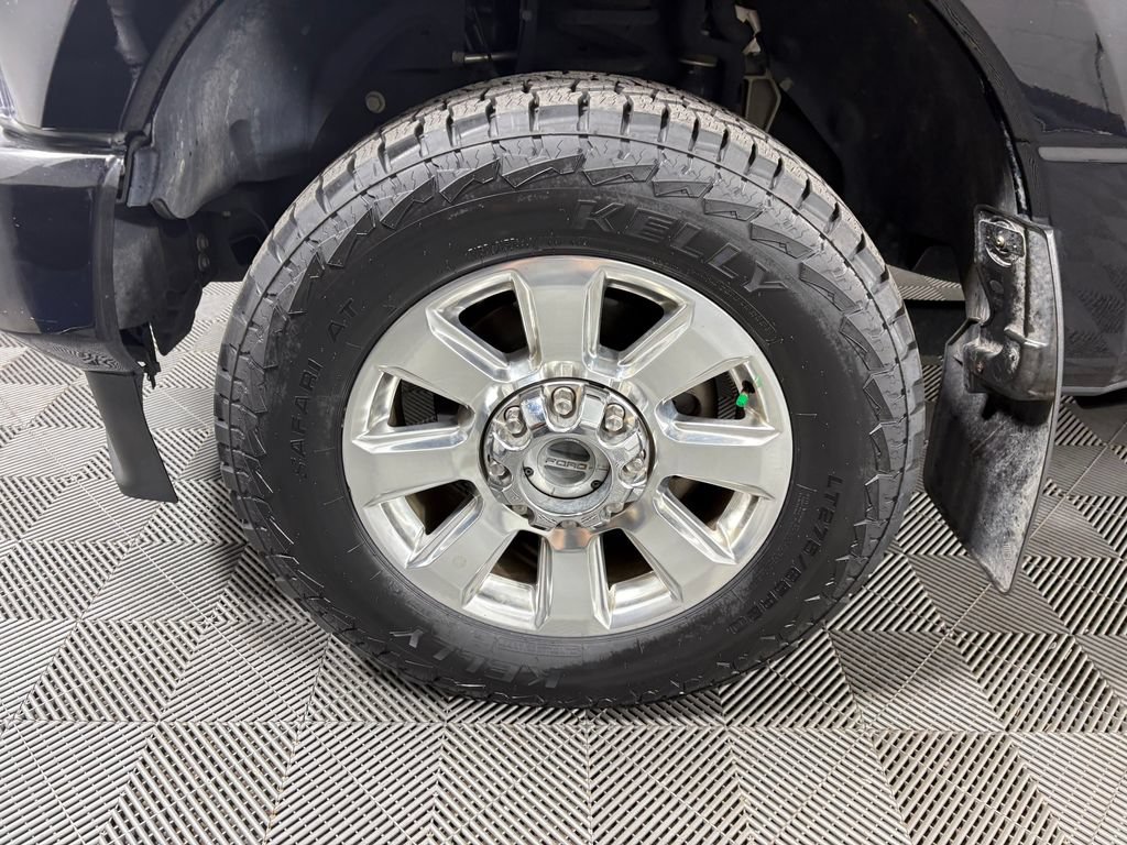 Certified 2021 Ford F250 Platinum w/ FX4 Off-Road Package AWD/4WD image 11