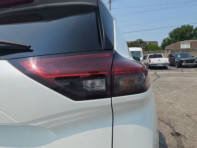 Used 2024 Nissan Rogue SV AWD/4WD image 33