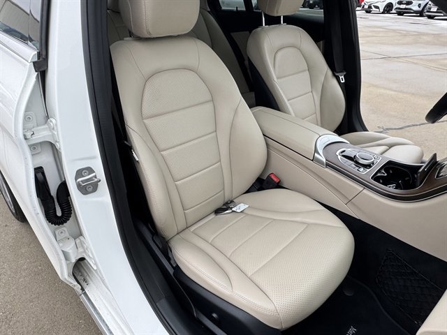 Used 2019 Mercedes-Benz C 300 4MATIC Sedan image 22