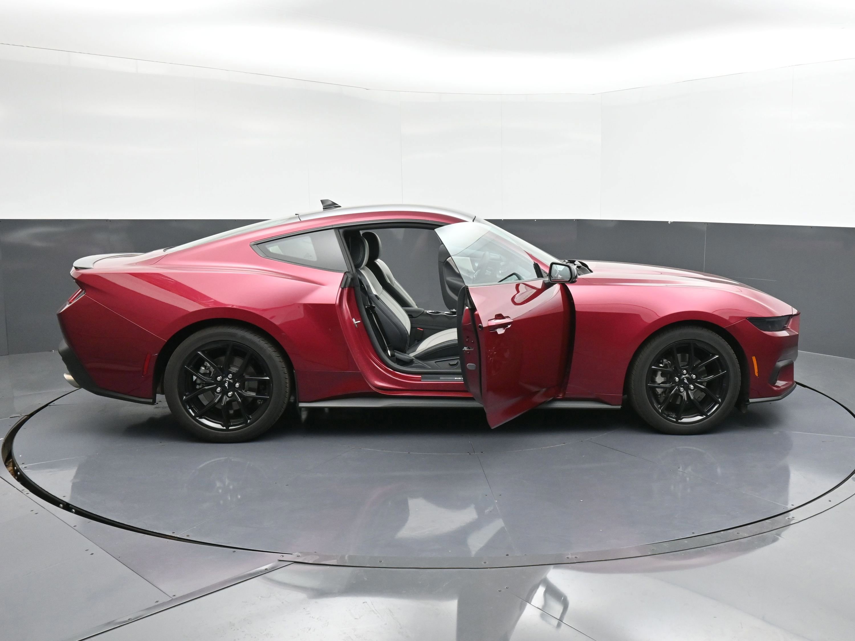 Certified 2025 Ford Mustang Premium image 38