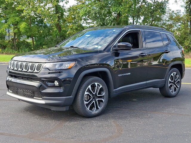 Used 2023 Jeep Compass Limited AWD/4WD image 3