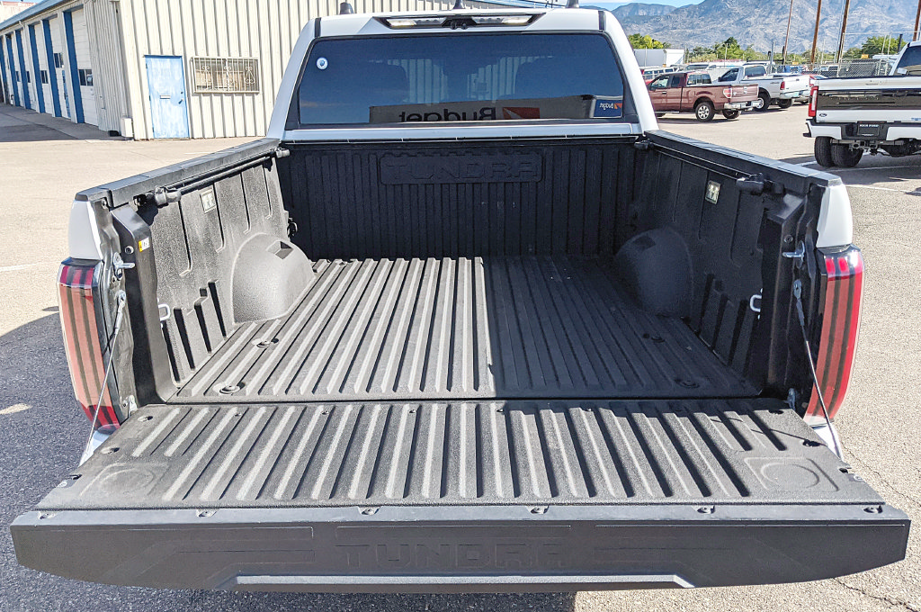 Used 2025 Toyota Tundra Limited AWD/4WD image 19
