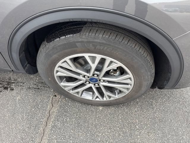 Certified 2022 Ford Escape SEL AWD/4WD image 12