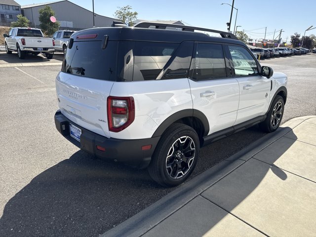 Certified 2025 Ford Bronco Sport Outer Banks w/ Outer Banks Tech Package+ AWD/4WD image 8