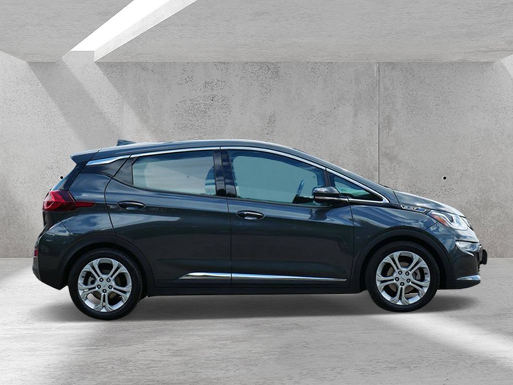 Used 2020 Chevrolet Bolt LT FWD image 2