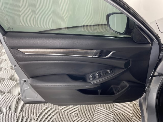 Used 2019 Honda Accord Sport image 15