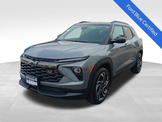 Used 2025 Chevrolet TrailBlazer RS w/ Convenience Package AWD/4WD image 3