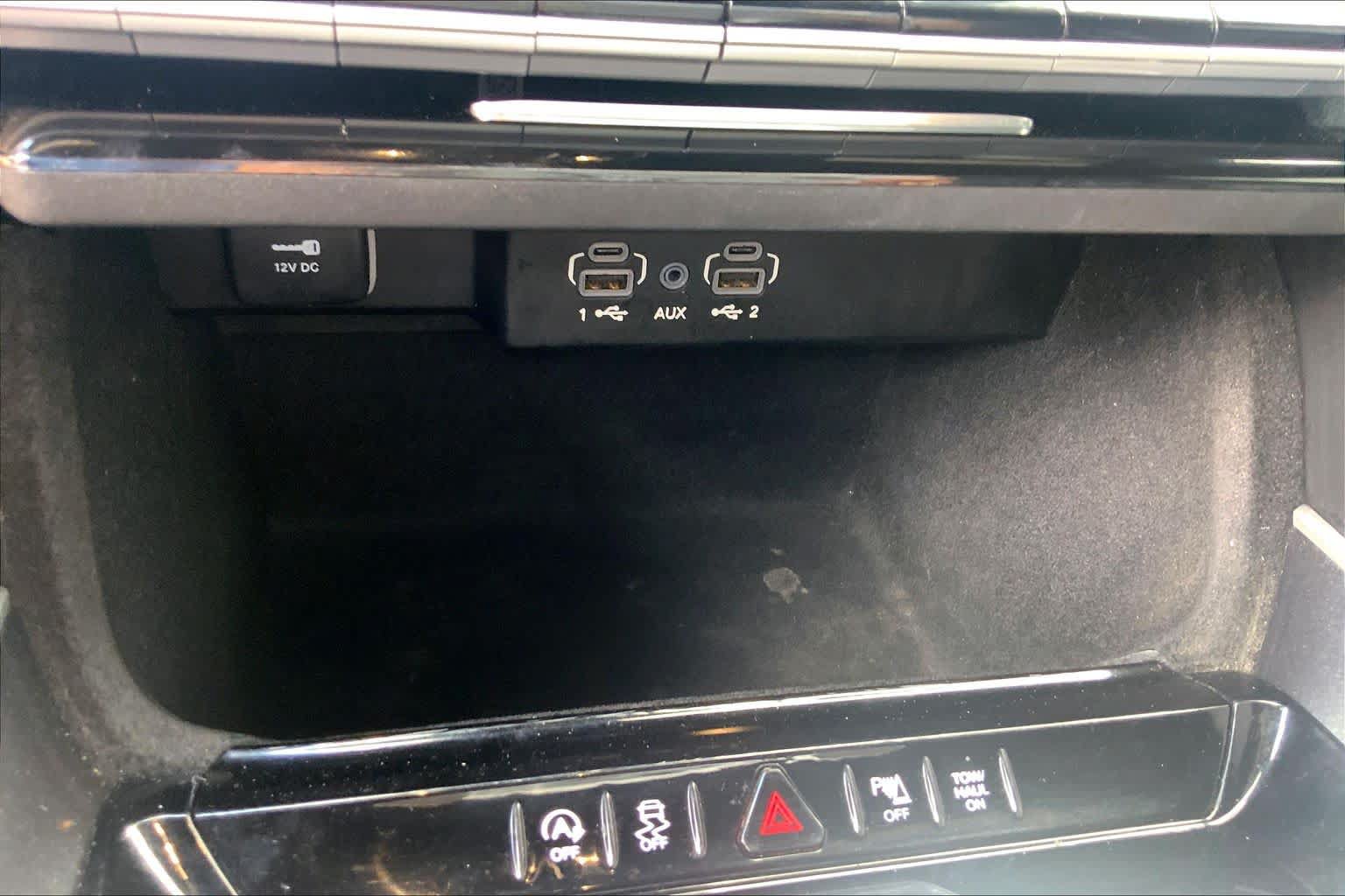Used 2022 Jeep Wagoneer Series I AWD/4WD image 34