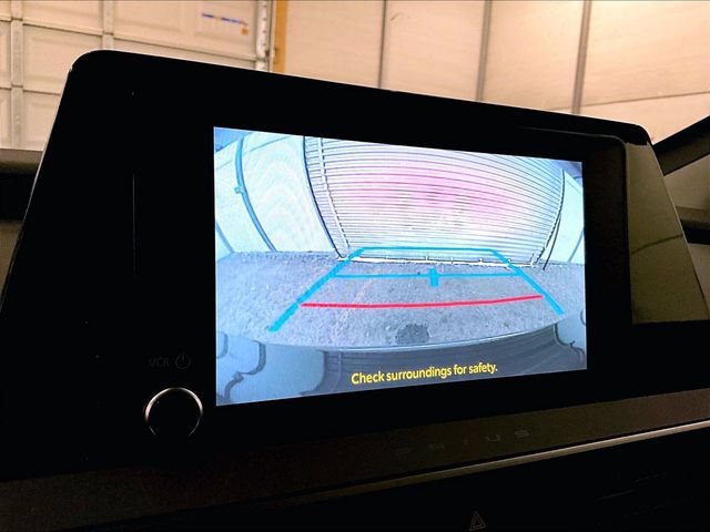 Used 2024 Toyota Prius Prime FWD image 20