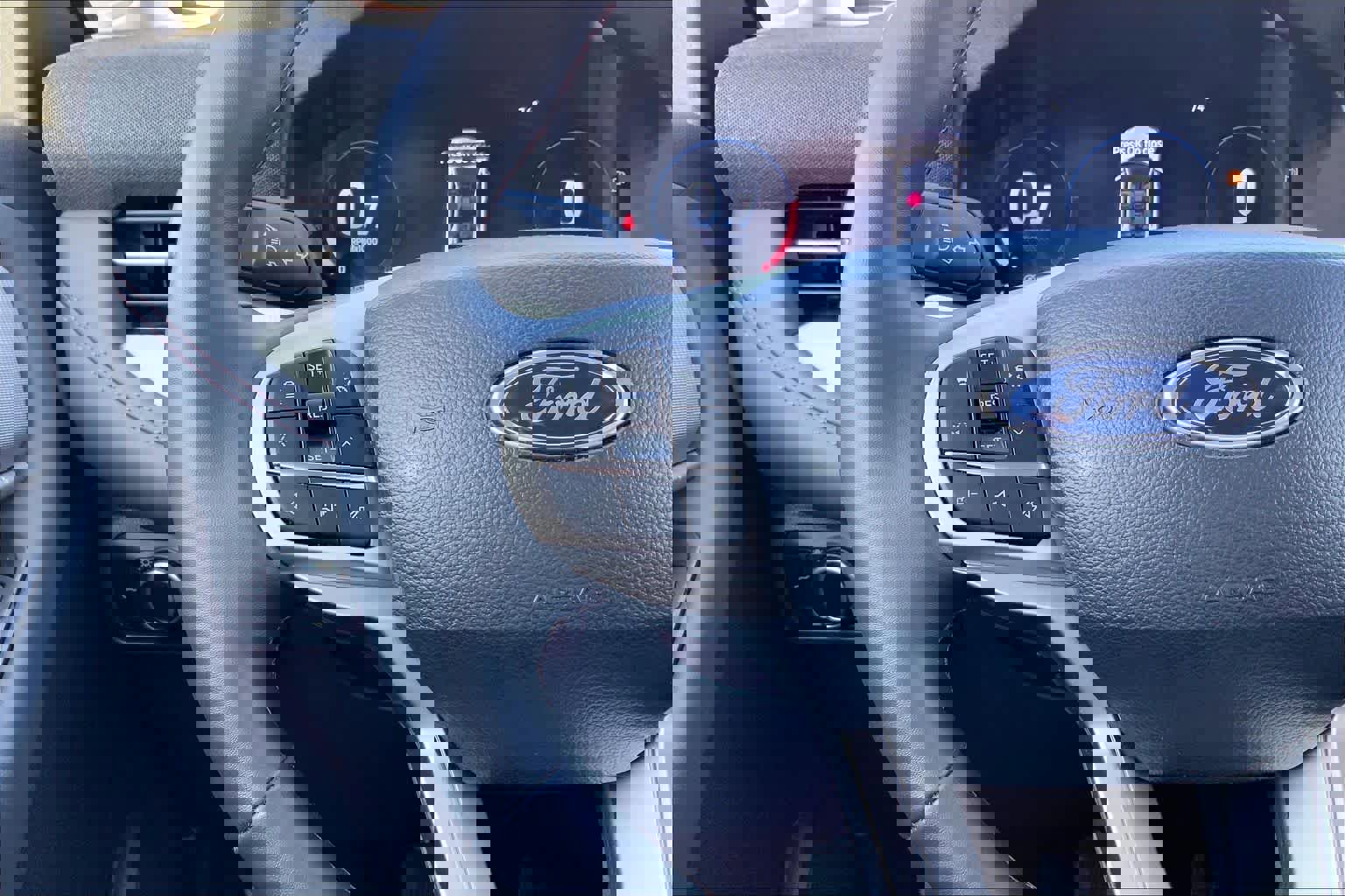 Certified 2025 Ford Explorer Active image 24