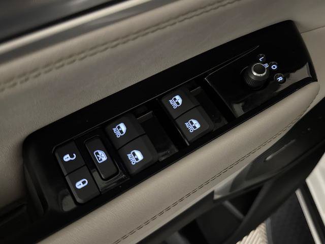 Used 2024 Jeep Wagoneer Series II w/ Flexible Seating Group RWD image 12