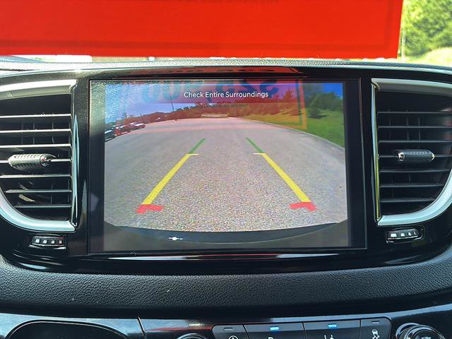 Used 2025 Chrysler Pacifica Select FWD image 21