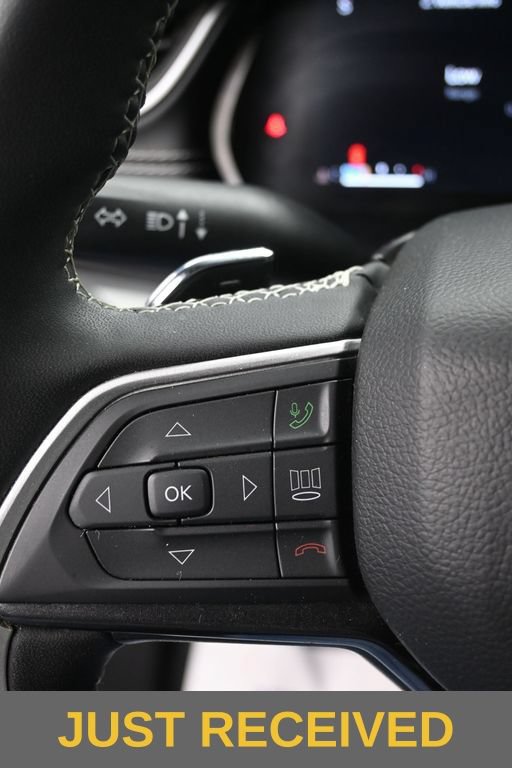 Used 2023 Jeep Grand Cherokee L Laredo AWD/4WD image 19