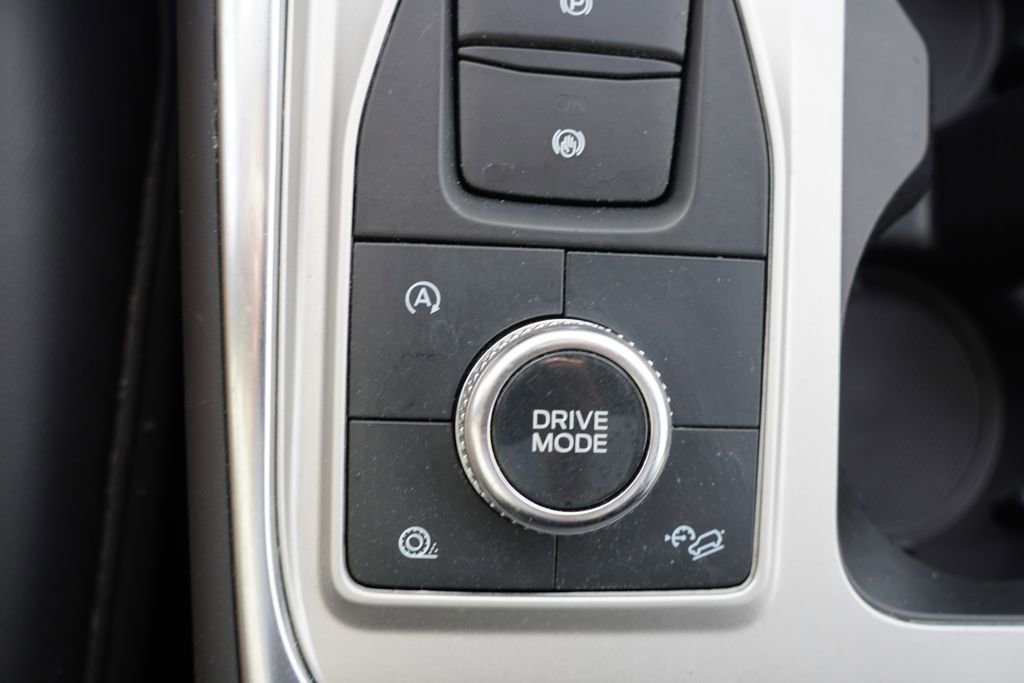 Certified 2023 Ford Explorer XLT w/ Equipment Group 202A AWD/4WD image 34