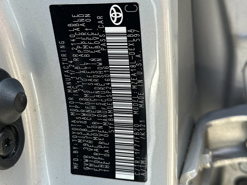 Used 2025 Toyota Corolla LE FWD image 27