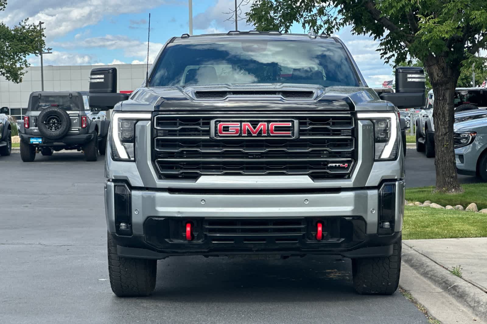 Used 2026 GMC Sierra 3500 AT4 AWD/4WD image 10