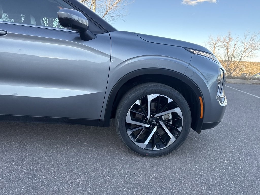 Used 2024 Mitsubishi Outlander SE image 31