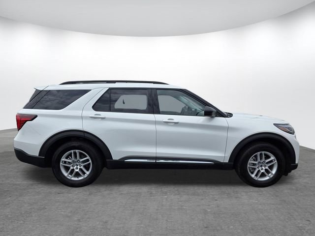Certified 2025 Ford Explorer Active w/ Active Comfort Package RWD image 3