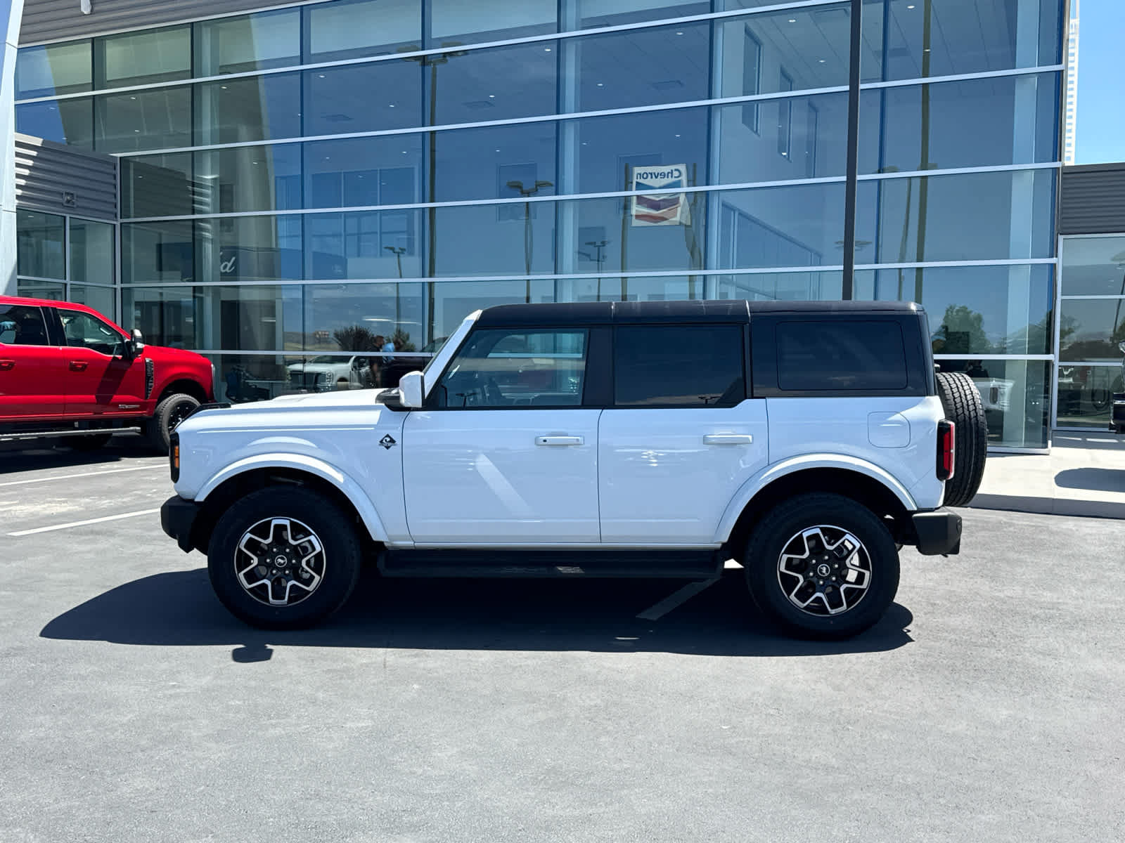 Certified 2025 Ford Bronco Outer Banks AWD/4WD image 10