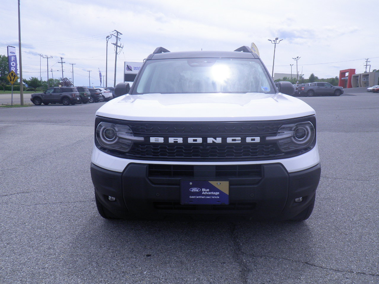 Certified 2025 Ford Bronco Sport Outer Banks w/ Outer Banks Tech Package+ AWD/4WD image 2