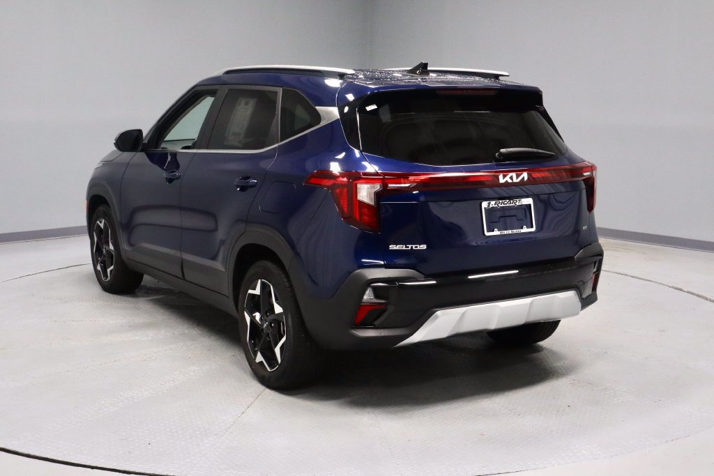 Used 2024 Kia Seltos EX AWD/4WD image 10