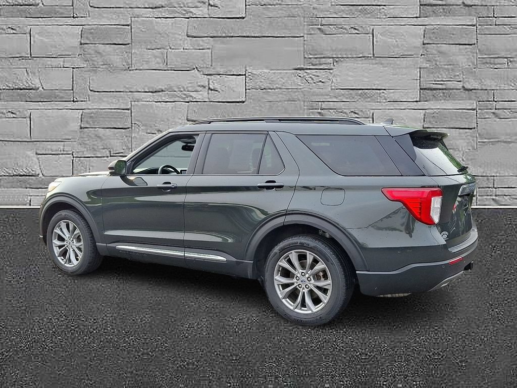 Certified 2024 Ford Explorer XLT w/ Equipment Group 202A AWD/4WD image 7