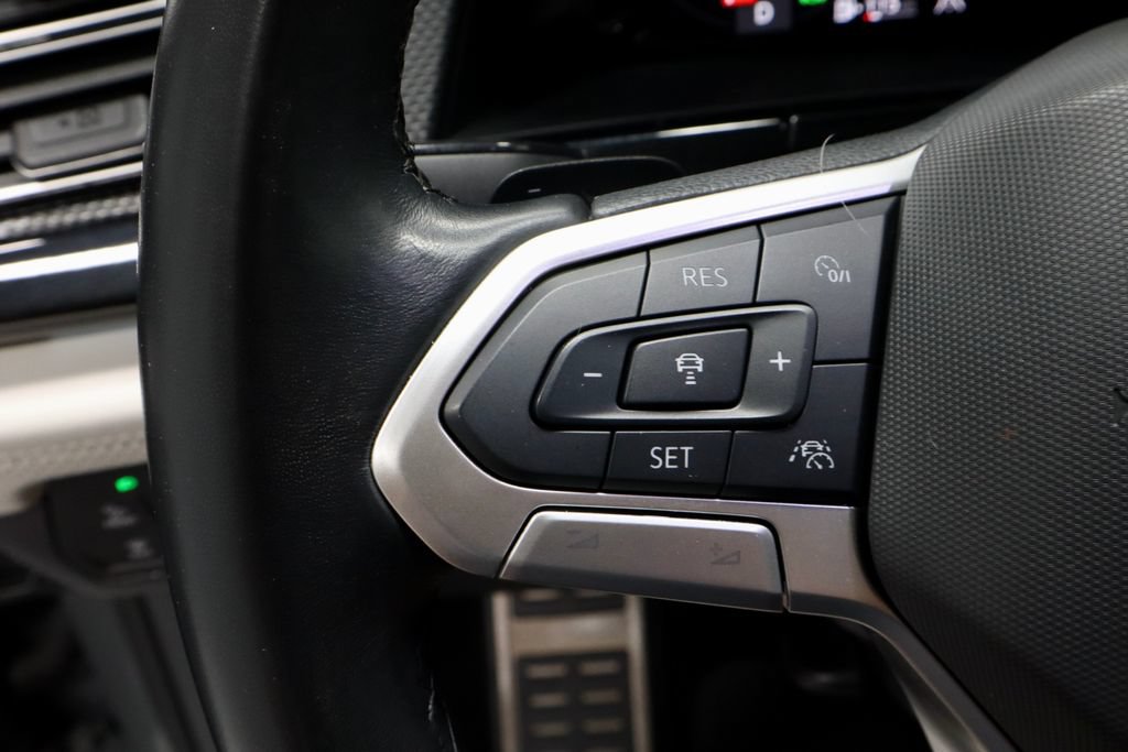 Used 2024 Volkswagen Atlas Cross Sport SEL Premium R-Line AWD/4WD image 29