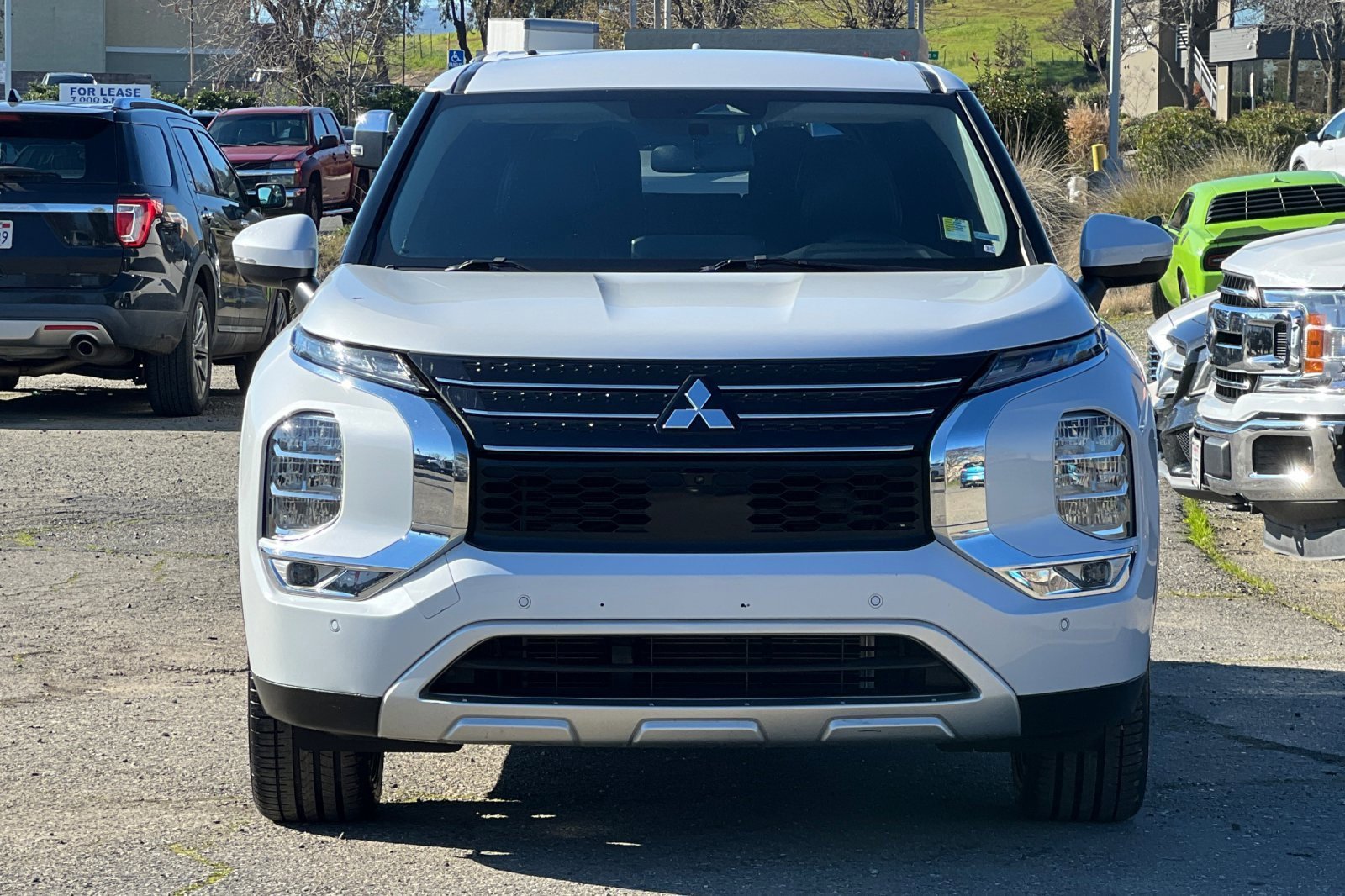 Used 2024 Mitsubishi Outlander FWD image 9