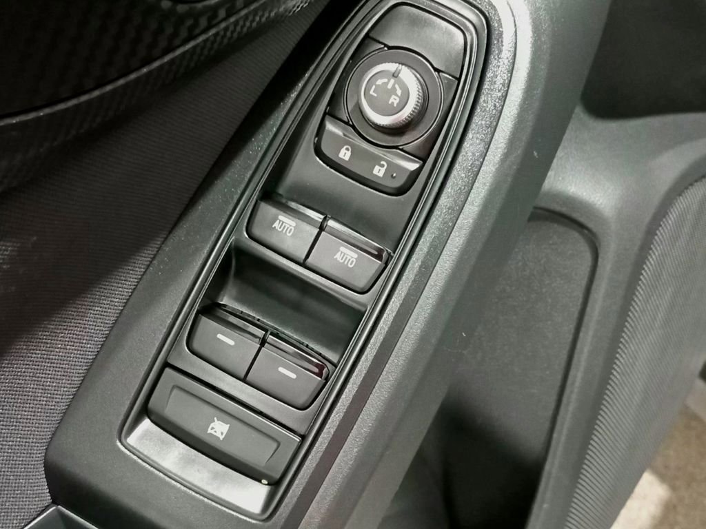 Used 2021 Subaru Crosstrek 2.0i Premium w/ Moonroof Package image 26