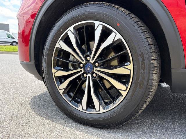 Certified 2022 Ford Escape SEL w/ SEL Stealth AWD Package image 29