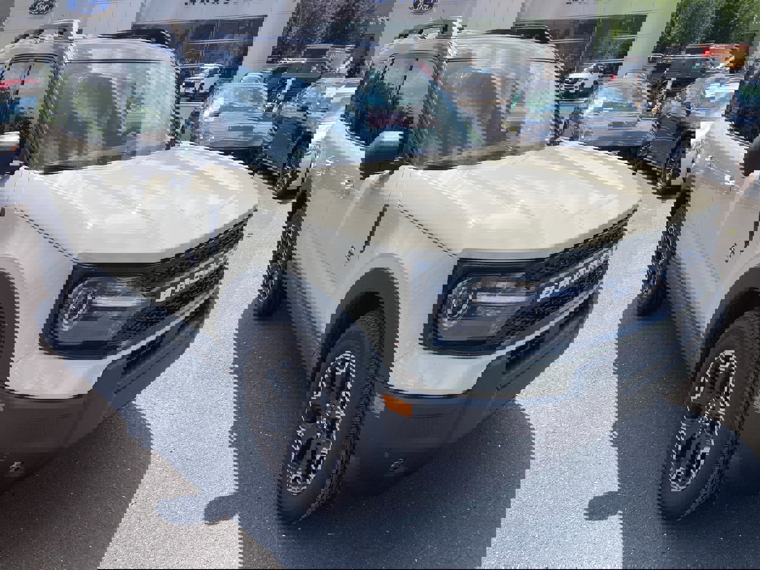 Certified 2025 Ford Bronco Sport Outer Banks w/ Outer Banks Tech Package+ image 6