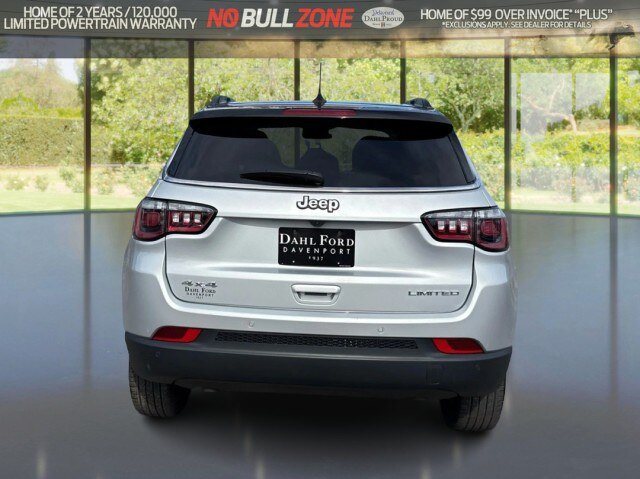 Used 2025 Jeep Compass Limited AWD/4WD image 4
