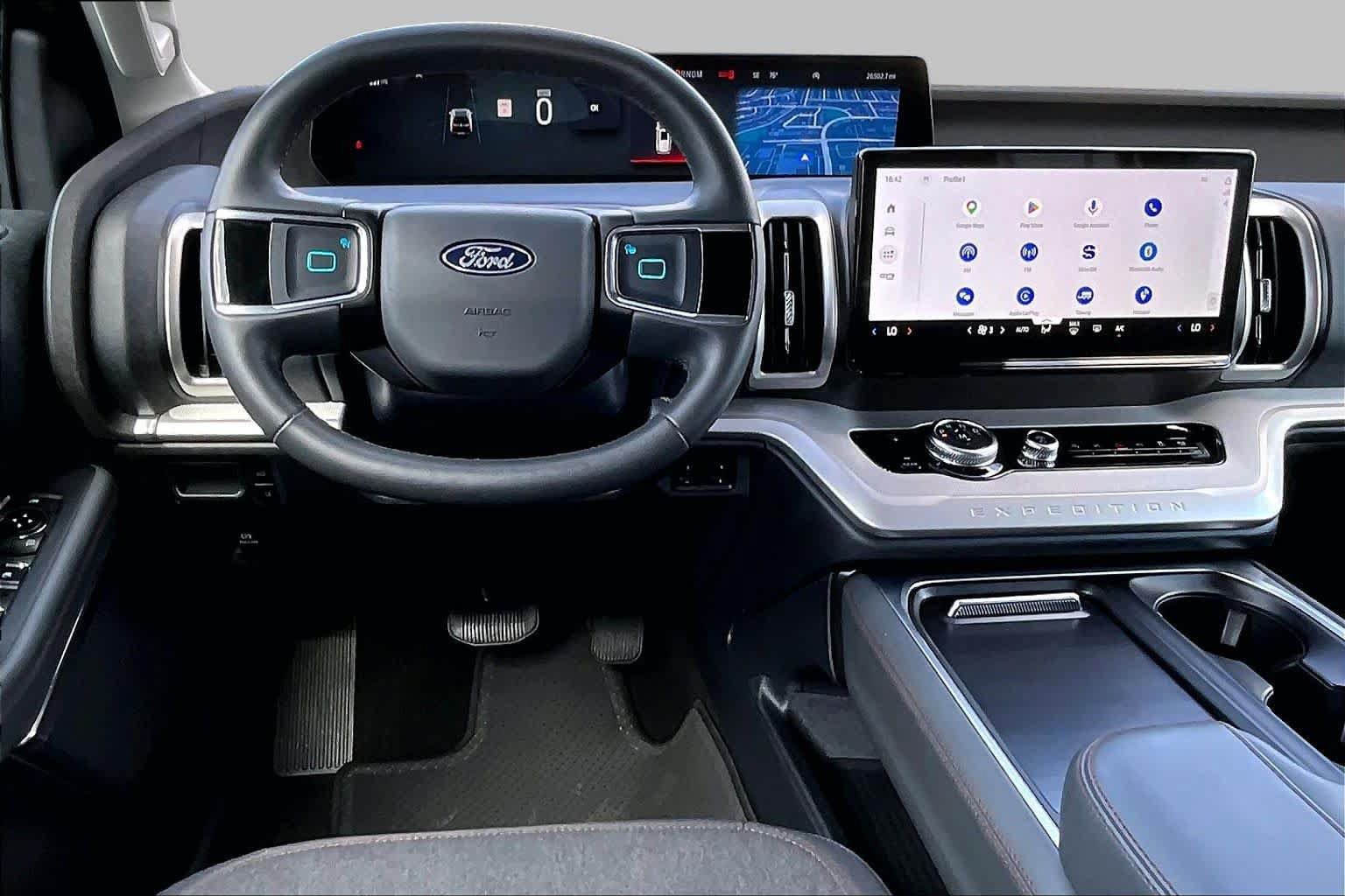 Certified 2025 Ford Expedition Active RWD image 6