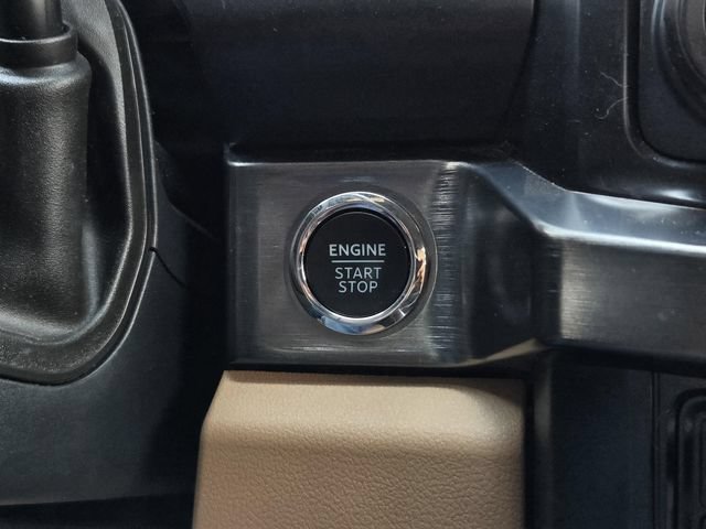 Certified 2025 Ford F350 Lariat w/ Lariat Ultimate Package AWD/4WD image 17
